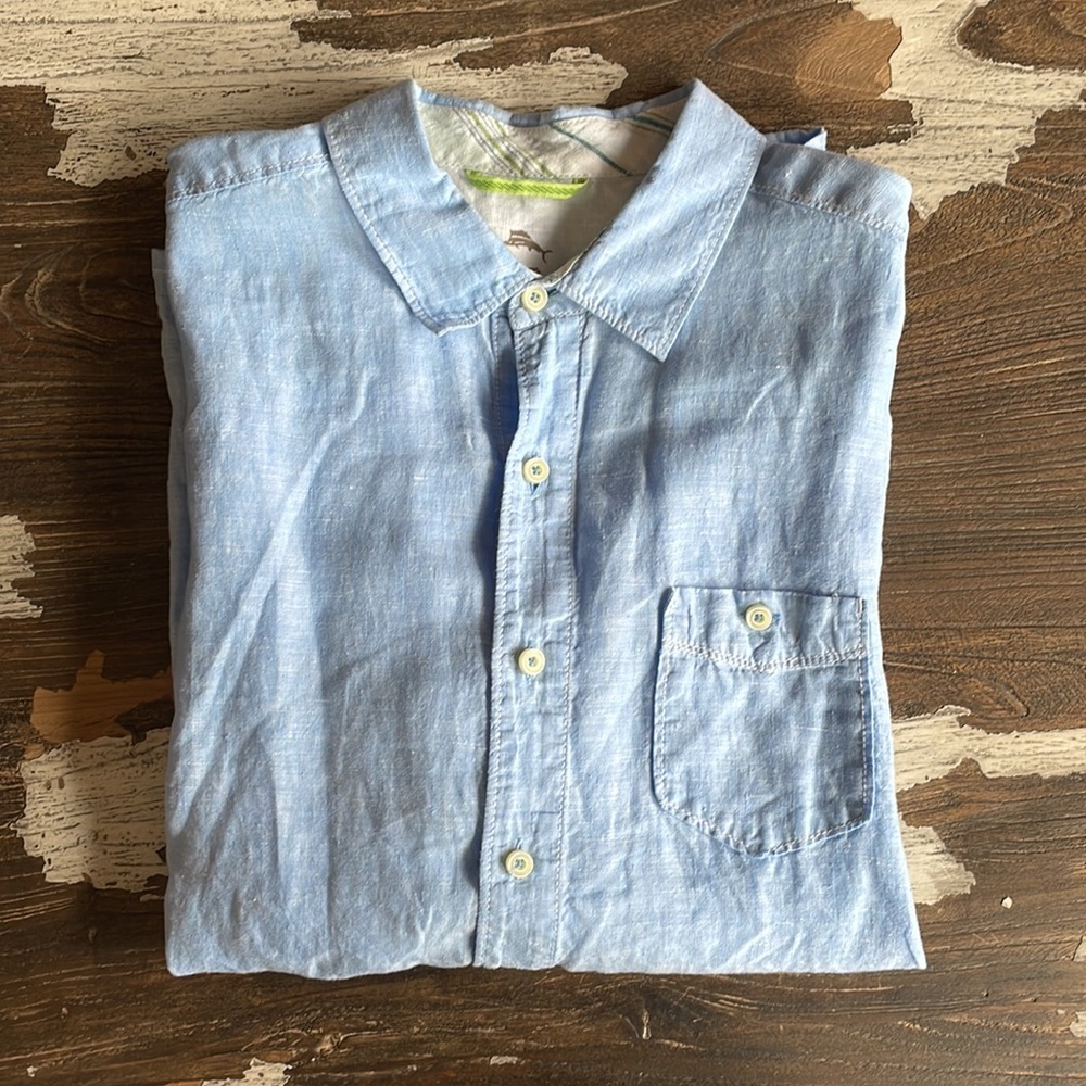 Tommy Bahama Men’s Large Light Blue Short Sleeve Button Down Shirt
